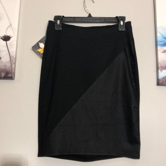 Yoga Jeans Black Two-Tone Pencil Skirt - Picture 9 of 10